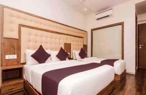 Kalina Hotel | BKC Grand