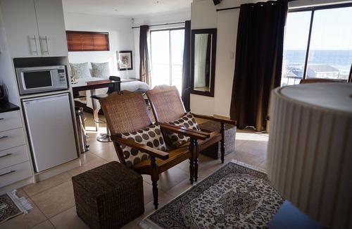 Bloubergstrand House | BlaauwVillage Boutique Guest House