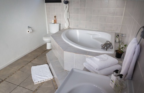 Bloubergstrand House | BlaauwVillage Boutique Guest House