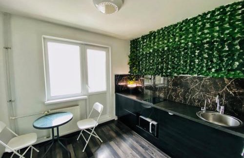Haabersti Apartment | Black Apartment at Blossom Hill