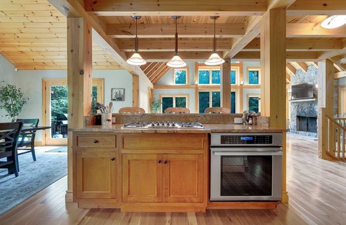 Bethel House | Black Bear Bungalow- with Hot tub