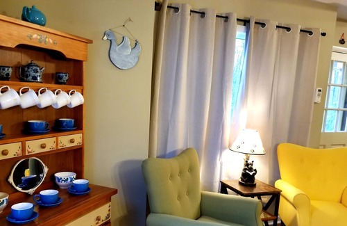 Jim Thorpe Cottage | Black Bear Cottage in Jim Thorpe with Indoor Hot Tub