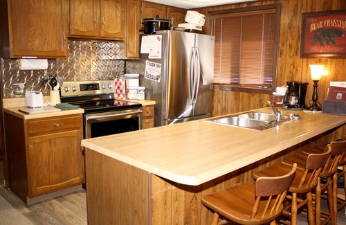 Coyne Placer Valley House | Black Bear Crossing: Pet-Friendly Bliss with a Touch of Retro Nostalgia