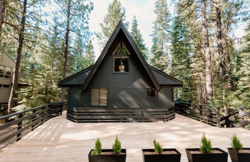 Black Butte Ranch House | Black Butte Ranch Modern A-Frame Retreat, sleeps 8