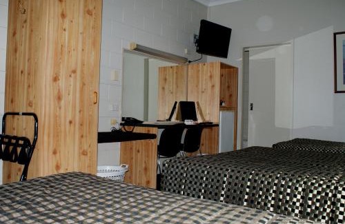 Blackwater Hotel | Black Diamond Motel
