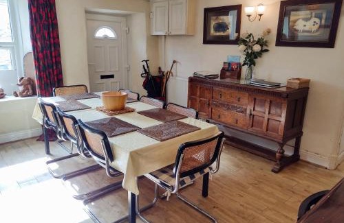 Eastgate House | Black Dog House