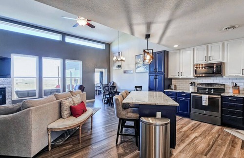 Hermosa House | Black Hills Barndo, Game Room, Hot Tub