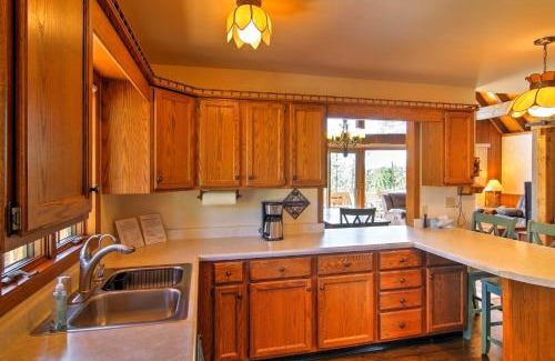 Lead House | Black Hills Hideaway with Wraparound Deck and Hot Tub!