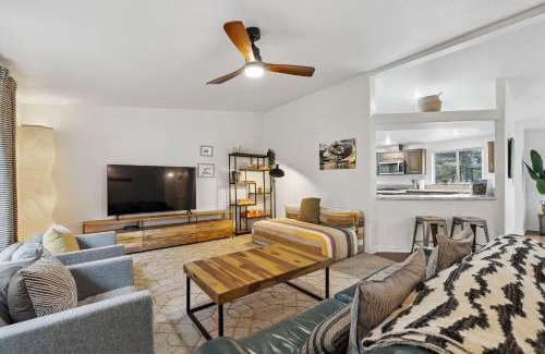 McCall House | Black Moose - Pet friendly - Trailer parking - Wood stove - Single level