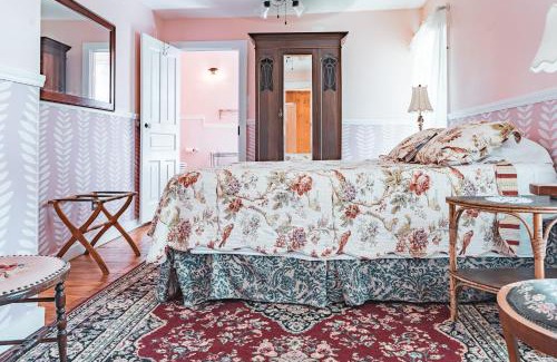 Black Mountain Bed & Breakfast | Black Mountain Inn