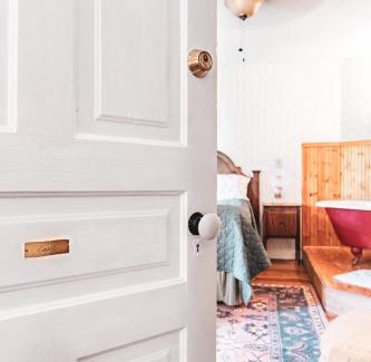 Black Mountain Bed & Breakfast | Black Mountain Inn