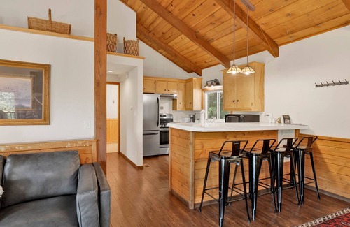 Upper Moonridge Cabin | Black OAK Cabin #1977
