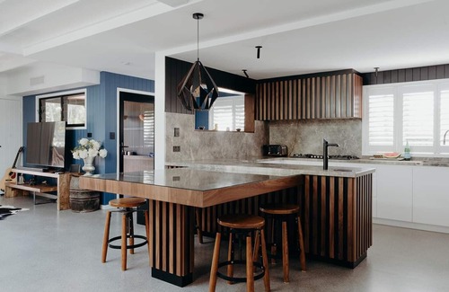 Belongil House | Black on Belongil - Beach Houses of Byron