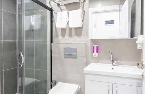 Kucukcekmece Hotel | BLACK PALACE HOTEL