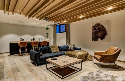 Les Tines Ski Chalet | Black Pearl Chalet 5*