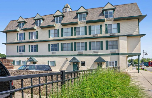 South Haven Apartment | Black River Retreat