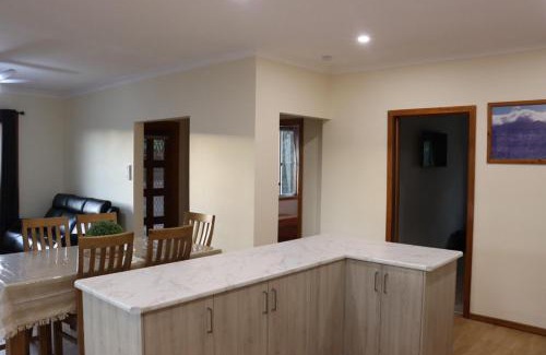 Camperdown House | Black Rock Cottage