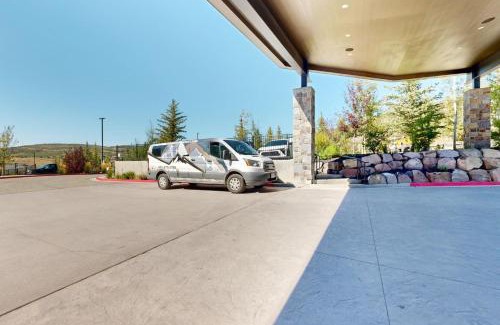 Park City Apartment | Black Rock Mountain Resort