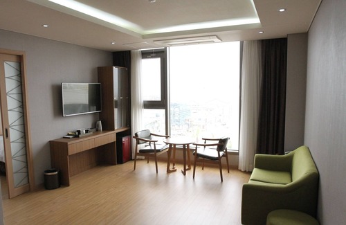 Jocheon Hotel | Black Sands Hotel