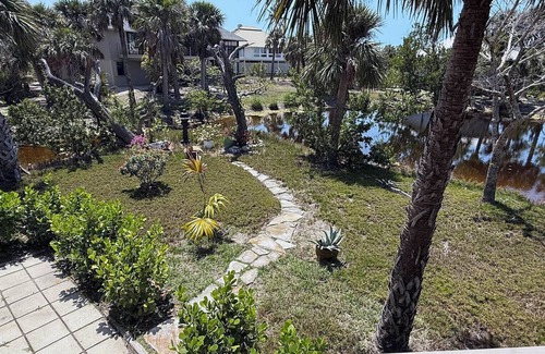 Gulf Pines House | Black Skimmer Home - Sanibel Island