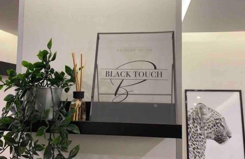 Bourgfelden Apartment | BLACK TOUCH STUDIO - FIBRE*PARKING*NEAR BASEL