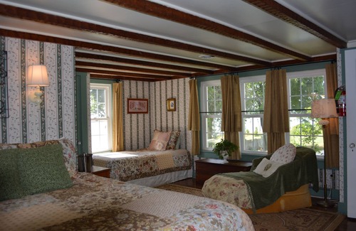 Tilghman Bed & Breakfast | Black Walnut Point Inn