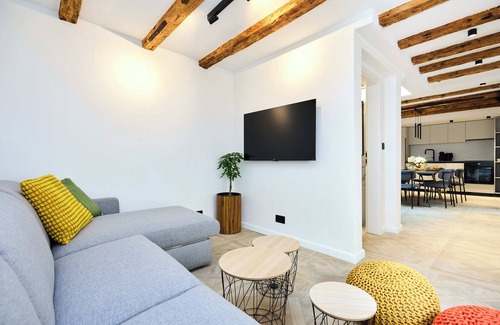 Pile Apartment | Black Water Bay house