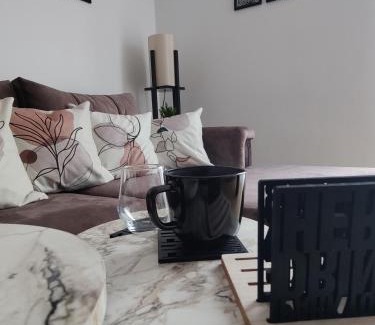 City Center Apartment | Black & White