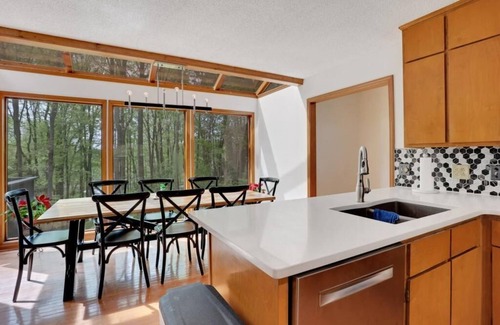 Buford House | Blackberry Cove BnB - south Lake Lanier