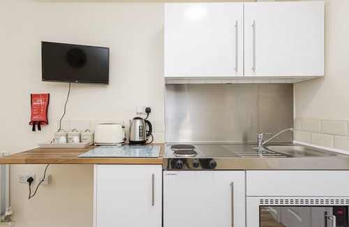 Southampton City Centre Apartment | Blackberry - Stylish Self-contained Flats in Soton City Centre