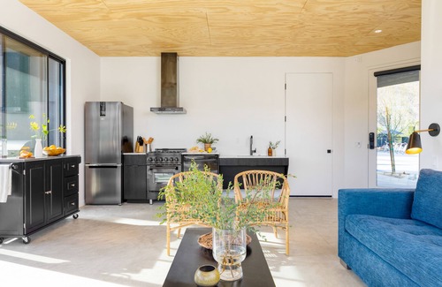 Downtown Palm Springs Hotel | Blackhaus Full Buyout by AvantStay | 16-Room Hotel