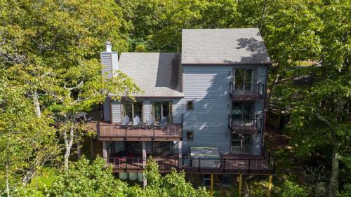 Wintergreen House | Blackrock Vista with Wintergreen Advantage