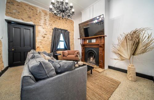 Aldinga House | Blacksmith Cottage Aldinga