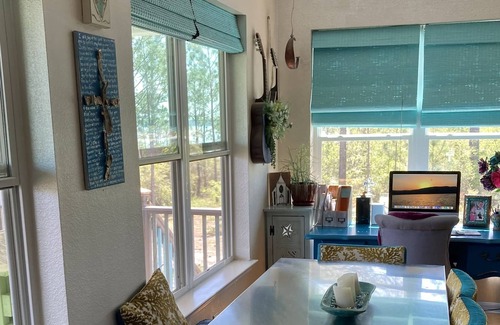 Harold House | Blackwater Bay Getaway