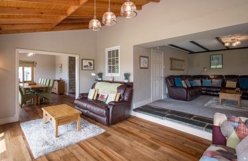Newcastle Emlyn House | Blaenachddu