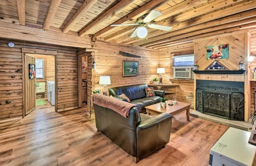 Blairsville House | Blairsville Cabin with Fire Pit, 7 Mi to Dtwn!