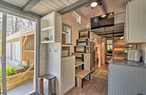 Blairsville House | Blairsville Tiny Home w/Covered Furnished Deck!