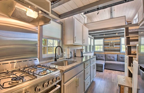 Blairsville House | Blairsville Tiny Home w/Covered Furnished Deck!