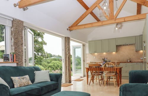 Pelynt Cottage | BLAKE COTTAGE, pet friendly, character holiday cottage in Pelynt