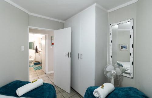 Strand Apartment | Blakes Terrace 903