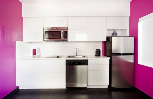 South of Fifth Apartment | Blanc Kara - Adults Only