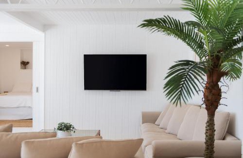 Crescent Head House | Blanc Whole House