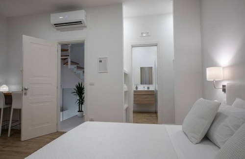 Trani Bed & Breakfast | Blanco B&B