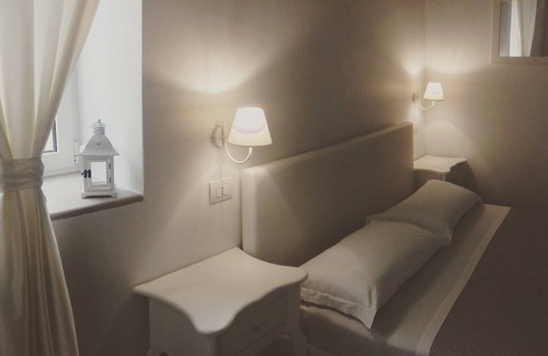 Trani Bed & Breakfast | Blanco B&B
