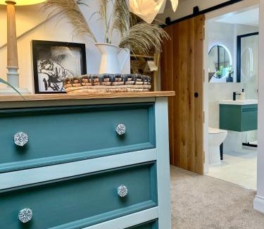 Newport Bed & Breakfast | Blas at Fronlas Café - The heart of Newport