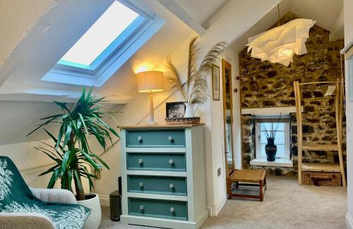Newport Bed & Breakfast | Blas at Fronlas Café - The heart of Newport