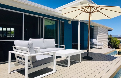 Waterhouse House | Blauhaus - Relax all your blues away.