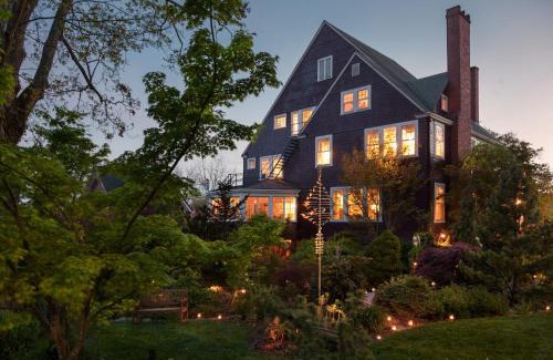 Asheville Hotel | Blind Tiger Asheville