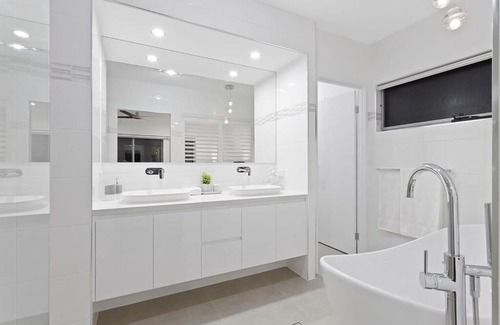 Surfers Paradise Villa | Bliss At Surfers Paradise