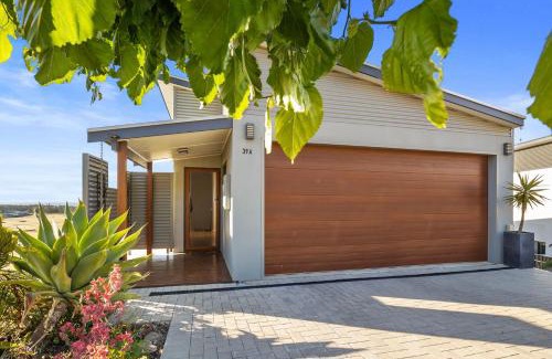 Normanville House | Bliss on Birkdale - 39A Birkdale Street, Normanville